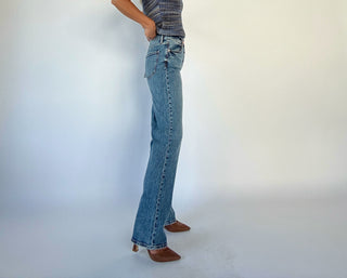 Sundaze High Rise Vintage Straight Jeans - Medium Wash
