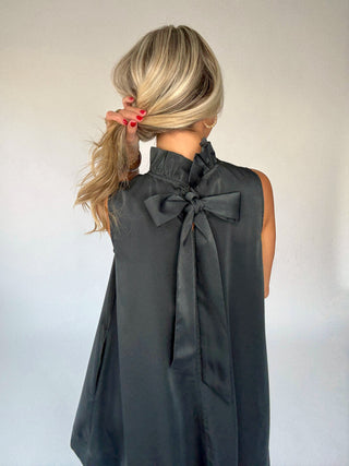 The Holiday Soirée Dress - Black