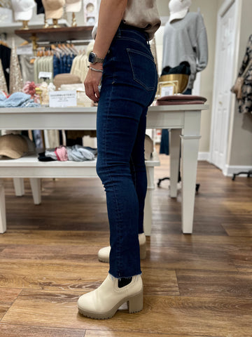 Stella Slim Straight Jean
