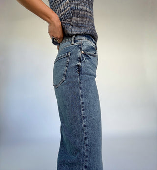 Sundaze High Rise Vintage Straight Jeans - Medium Wash