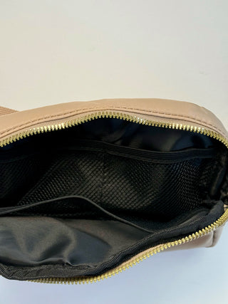 Everyday Belt Bag Beige Inside Image
