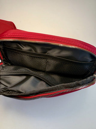 Everyday Belt Bag Burgundy Inside Image
