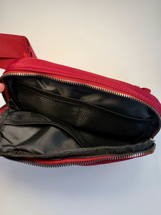 Everyday Belt Bag Burgundy Inside Top Image