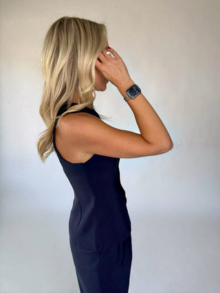 Power Moves Top Navy Side Hand Up Image