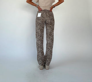 Street Chic High Rise Dad Jean in Leopard Back Full Length Image