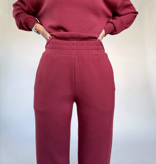 VARLEY The Slim Cuff Pant 27.5" New Maroon Front Close Up Image